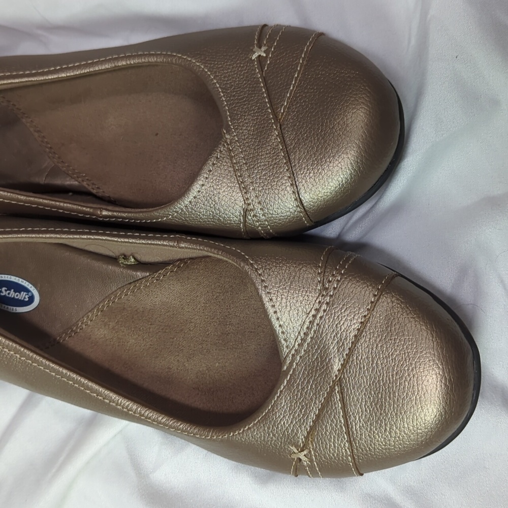 Dr Scholl's Sz 9 Gold/Copper Flats. Comfortable and stylish comfort flats - Picture 8 of 12
